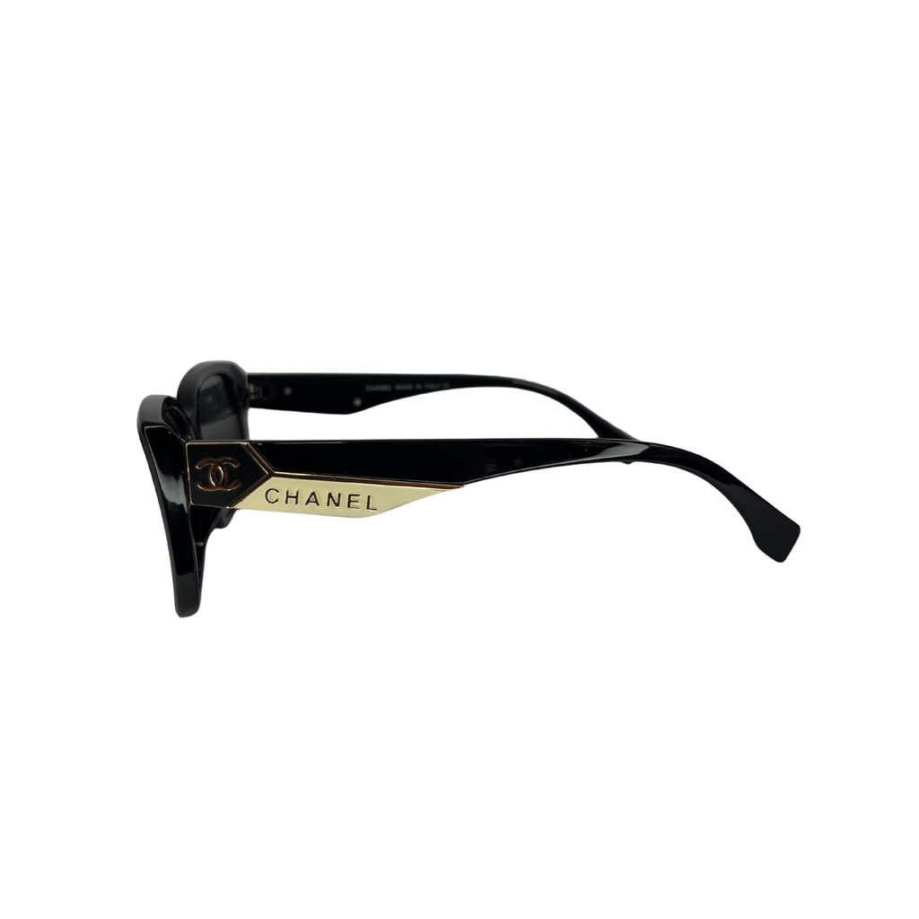Gafas de sol 2057 KOVA - negras - cuadradas - detalle del diseño